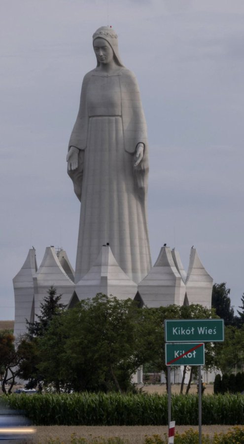 Eiropā augstākā Dievmātes (Jaunavas Marijas) statuja
